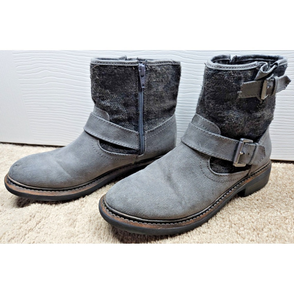 White Mountain Women's Carlin Suede/Fabric Buckle Ankle Booties Gray 7M Western - Picture 7 of 13
